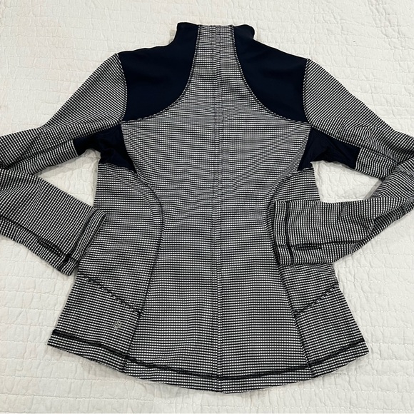 Lululemon Athletica Size 10 Gingham Zip Up Jacket VGUC - Picture 3 of 4